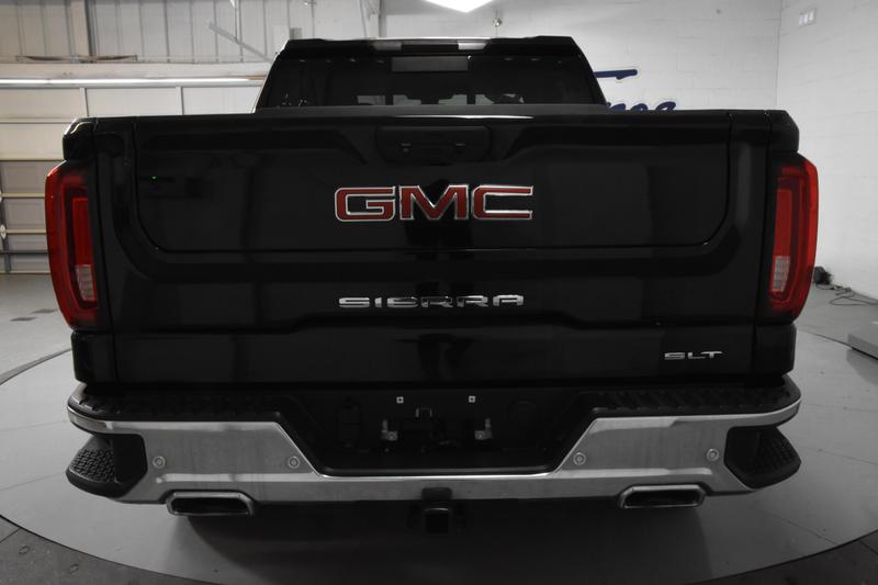 2019 GMC Sierra 1500 Crew Cab SLT Pickup 4D 5 3/4 ft 10