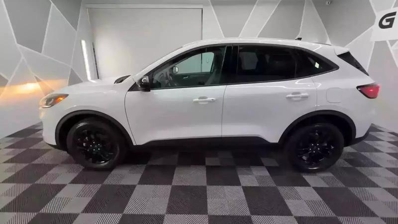 2020 Ford Escape SE Sport SUV 4D 9