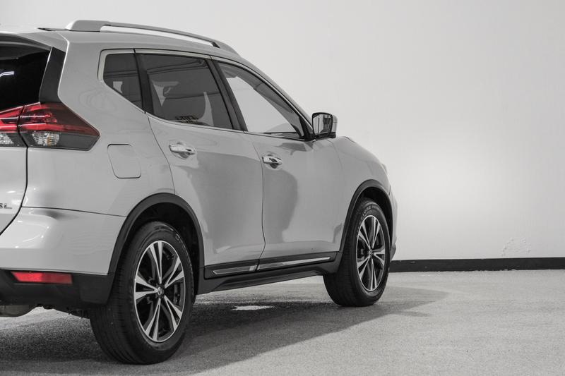 2018 Nissan Rogue SL Sport Utility 4D 13