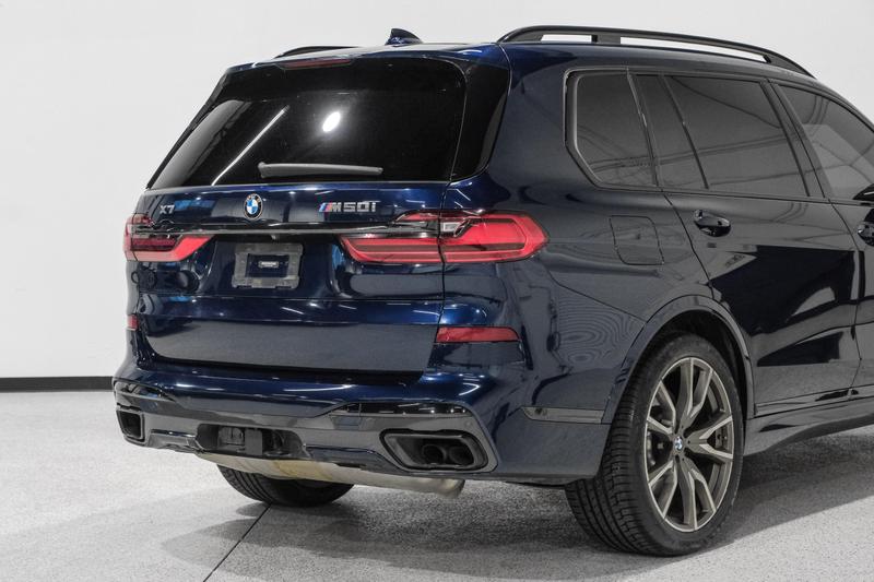 2020 BMW X7  M50i Sport Utility 4D 12