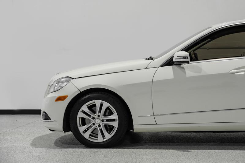 2010 Mercedes-Benz E-Class E 350 4MATIC Sedan 4D 14