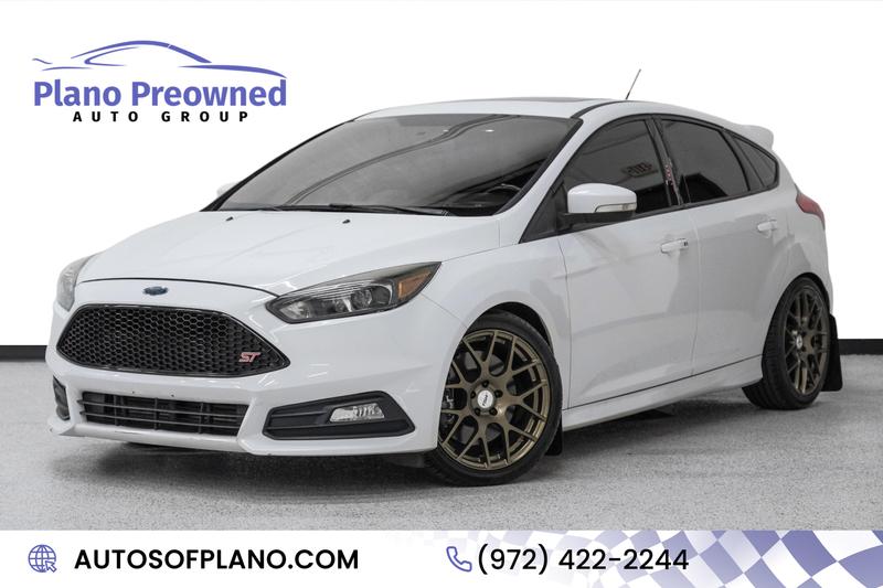 2016 Ford Focus ST Hatchback 4D 1