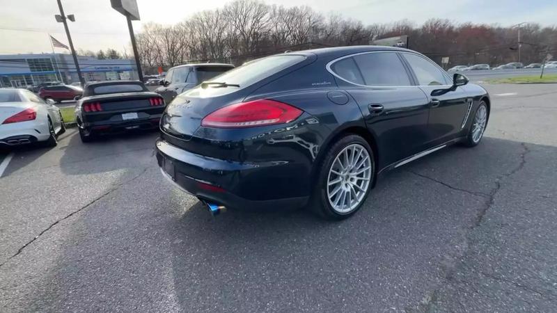 2015 Porsche Panamera 4S Executive Sedan 4D 13