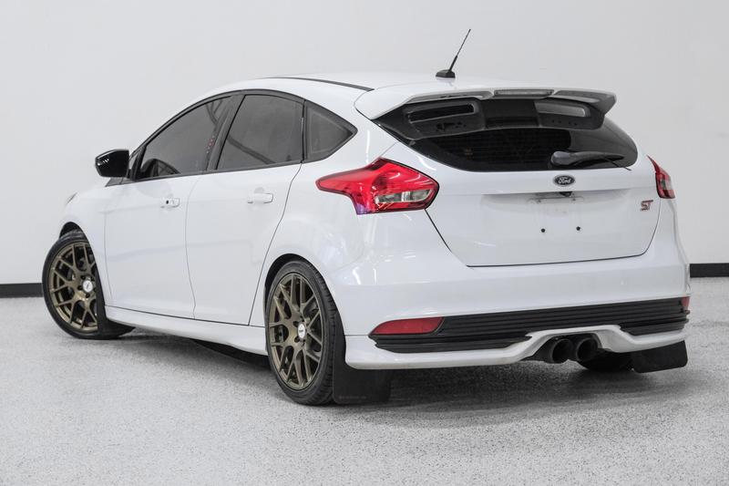 2016 Ford Focus ST Hatchback 4D 8