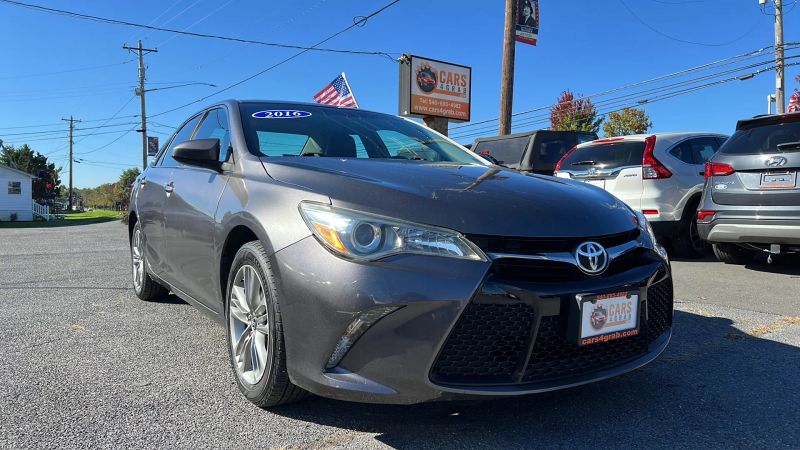 2016 Toyota Camry SE