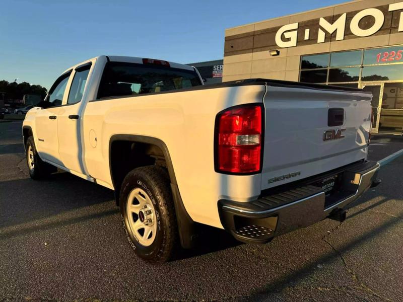 2017 GMC Sierra 1500 Double Cab Pickup 4D 6 1/2 ft 5