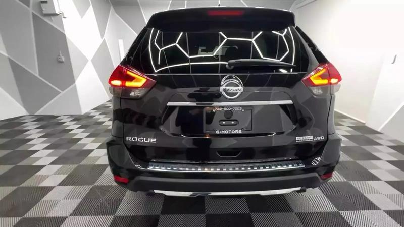 2020 Nissan Rogue S Sport Utility 4D 10