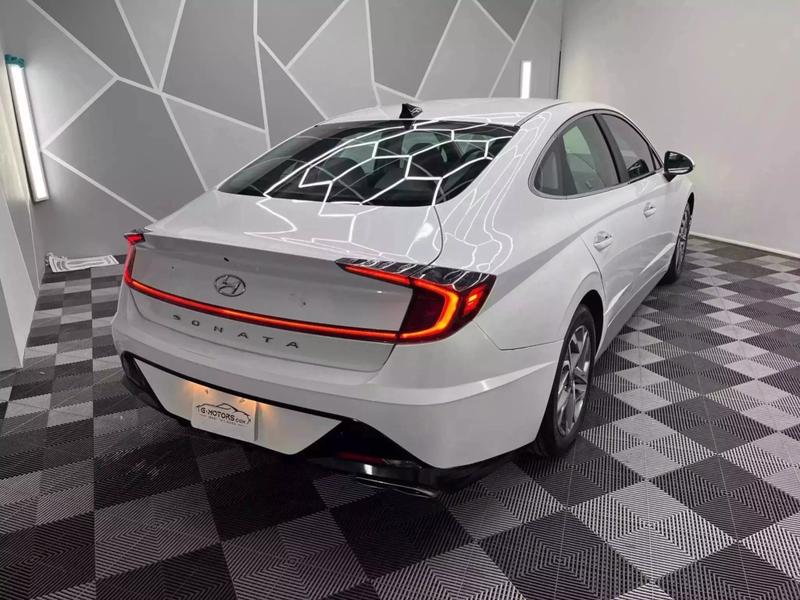 2020 Hyundai Sonata SEL Sedan 4D 28