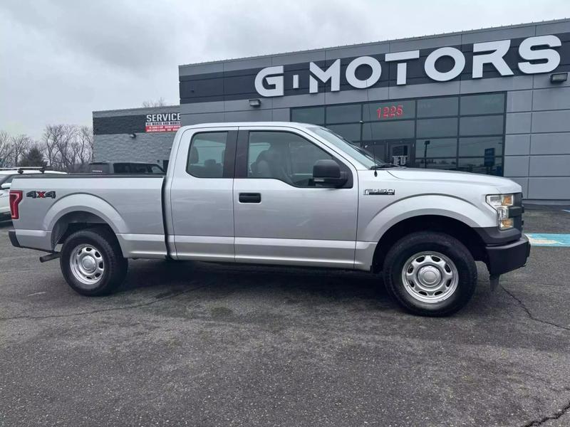 2017 Ford F150 Super Cab XLT Pickup 4D 6 1/2 ft 10