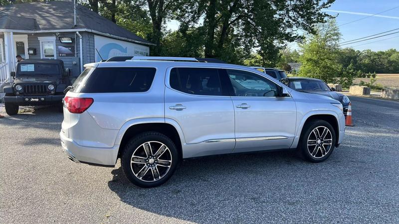 2017 GMC Acadia Denali Sport Utility 4D 11