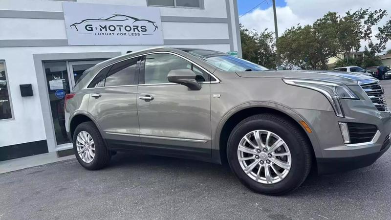 2017 Cadillac XT5 Sport Utility 4D 10