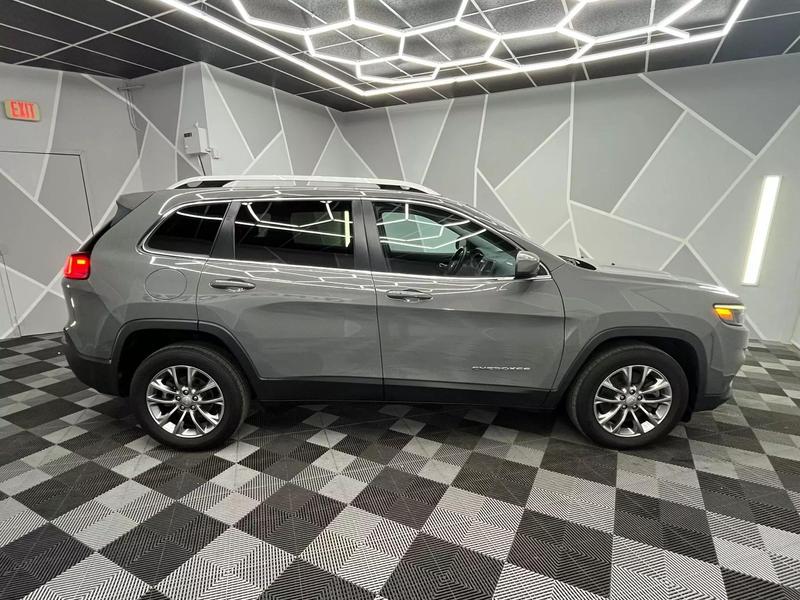 2020 Jeep Cherokee Latitude Plus Sport Utility 4D 14