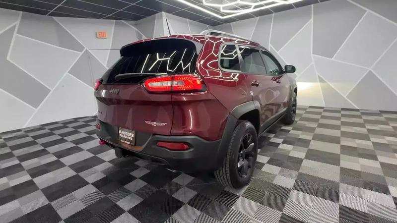 2018 Jeep Cherokee TrailHawk Sport Utility 4D 9