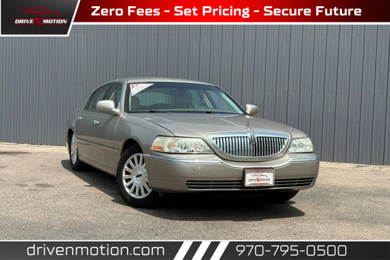2003 Lincoln Town Car Signature