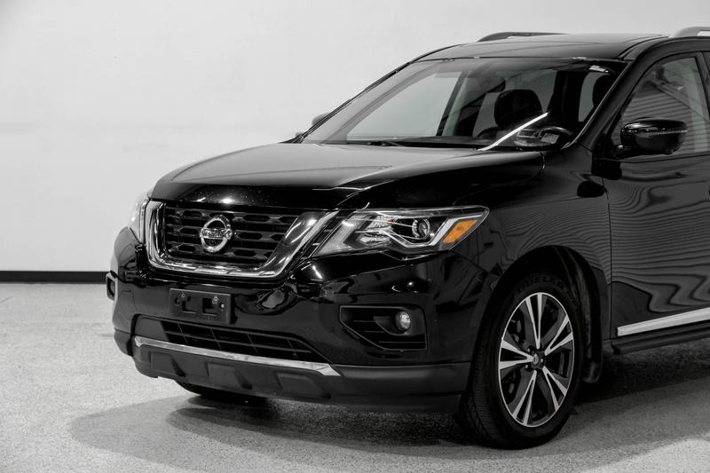 2018 Nissan Pathfinder Platinum Sport Utility 4D 10