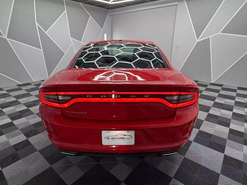 2020 Dodge Charger SXT Sedan 4D 8