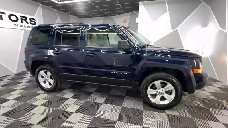 2014 Jeep Patriot Latitude Sport Utility 4D 13