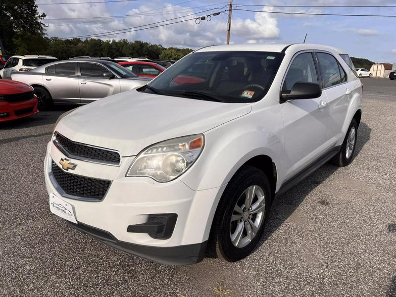 2014 Chevrolet Equinox LS Sport Utility 4D 9