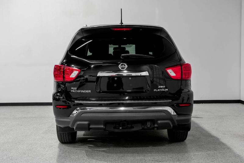 2018 Nissan Pathfinder Platinum Sport Utility 4D 7