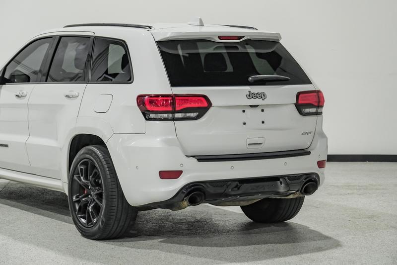 2017 Jeep Grand Cherokee SRT Sport Utility 4D 13