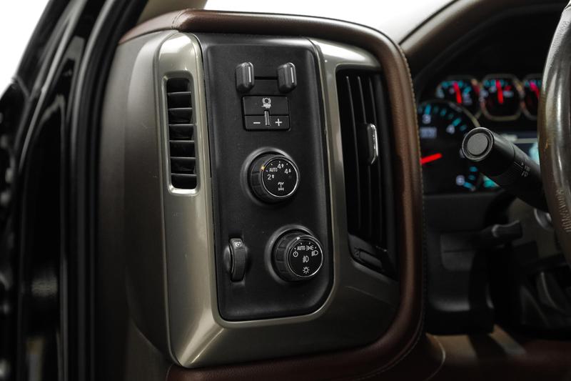 2015 Chevrolet Silverado 1500 Crew Cab High Country Pickup 4D 5 3/4 ft 36