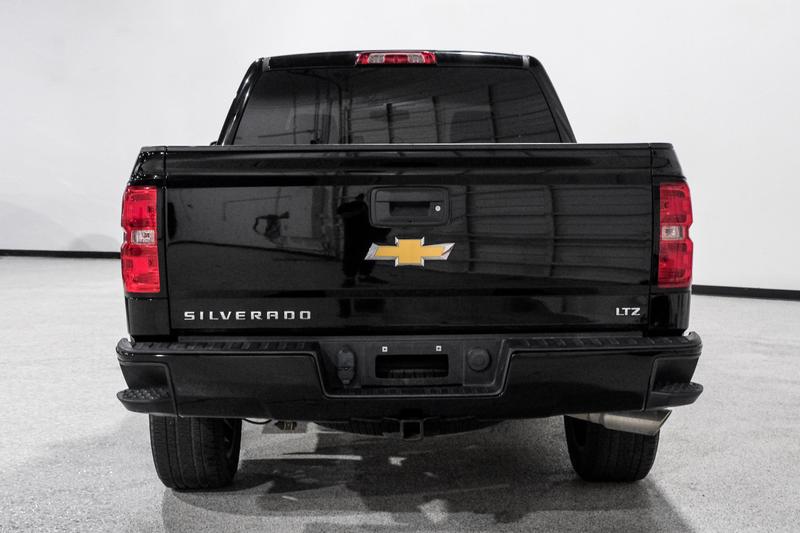 2017 Chevrolet Silverado 1500 Crew Cab Z71 LT Pickup 4D 5 3/4 ft 7