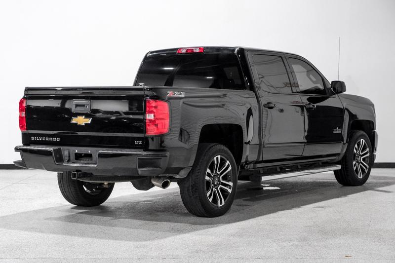 2017 Chevrolet Silverado 1500 Crew Cab Z71 LT Pickup 4D 5 3/4 ft 6