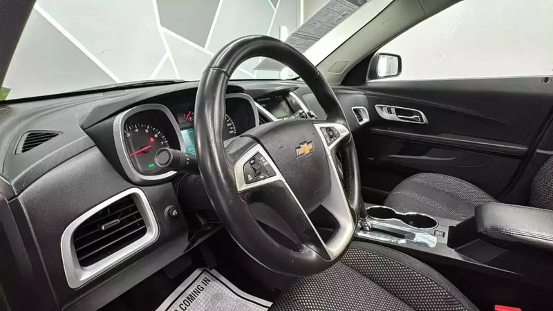 2017 Chevrolet Equinox LT Sport Utility 4D 38