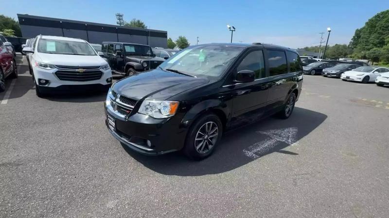 2017 Dodge Grand Caravan Passenger SXT Minivan 4D 2