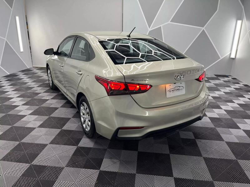 2020 Hyundai Accent SEL Sedan 4D 11