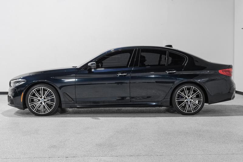 2017 BMW 5 Series 540i Sedan 4D 9