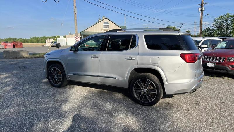 2017 GMC Acadia Denali Sport Utility 4D 6