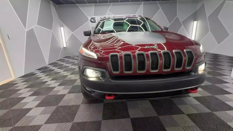 2018 Jeep Cherokee TrailHawk Sport Utility 4D 16