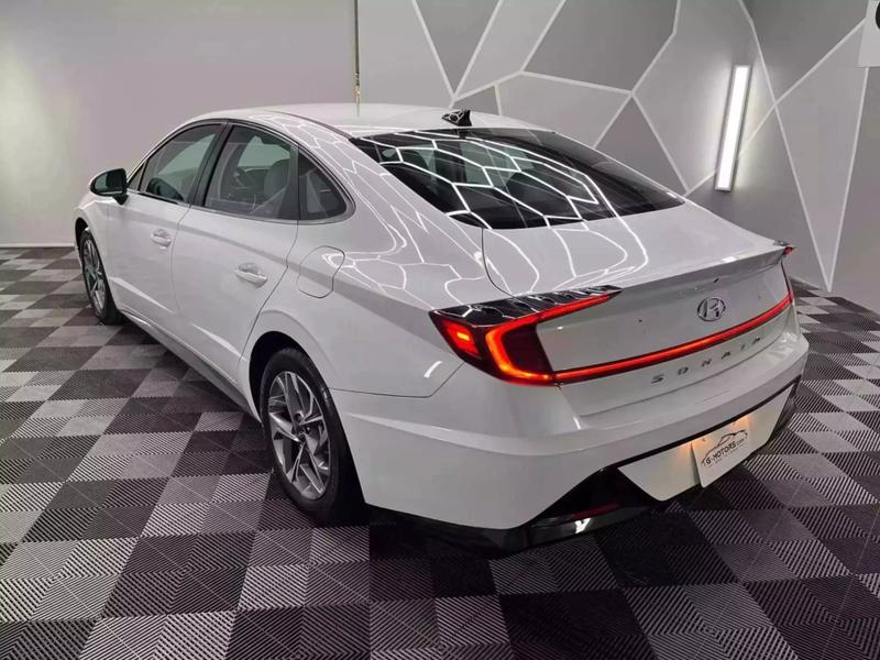 2020 Hyundai Sonata SEL Sedan 4D 21