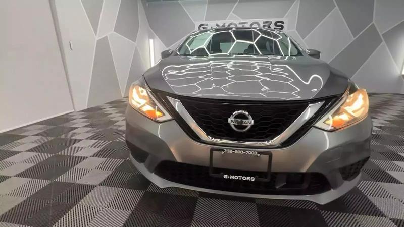 2019 Nissan Sentra SV Sedan 4D 27