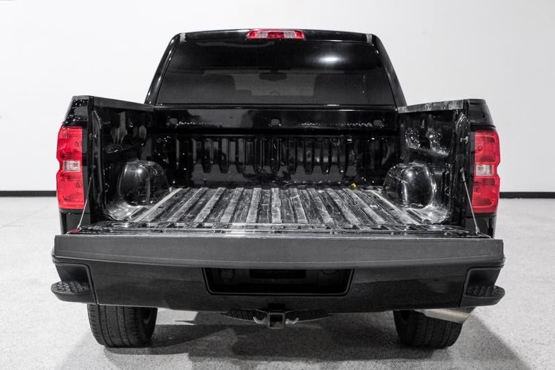 2017 Chevrolet Silverado 1500 Crew Cab Z71 LT Pickup 4D 5 3/4 ft 56