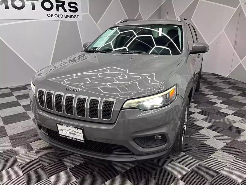 2020 Jeep Cherokee Latitude Plus Sport Utility 4D 20