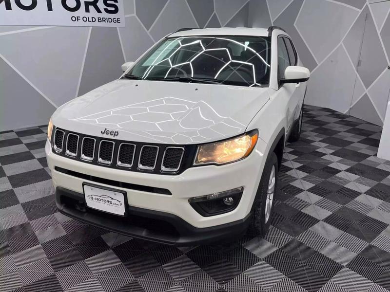 2021 Jeep Compass Latitude Sport Utility 4D 21