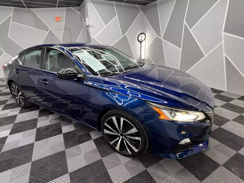 2019 Nissan Altima 2.5 SR Sedan 4D 15