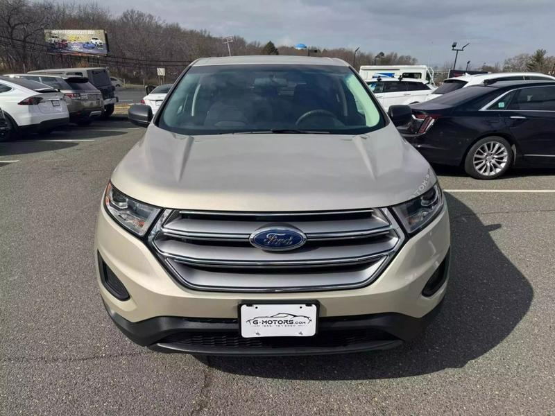 2018 Ford Edge SE Sport Utility 4D 14