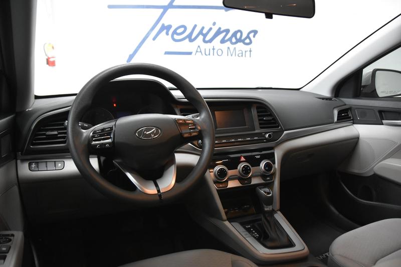 2019 Hyundai Elantra SE Sedan 4D 19