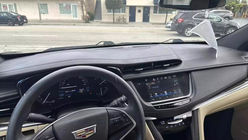 2017 Cadillac XT5 Sport Utility 4D 23