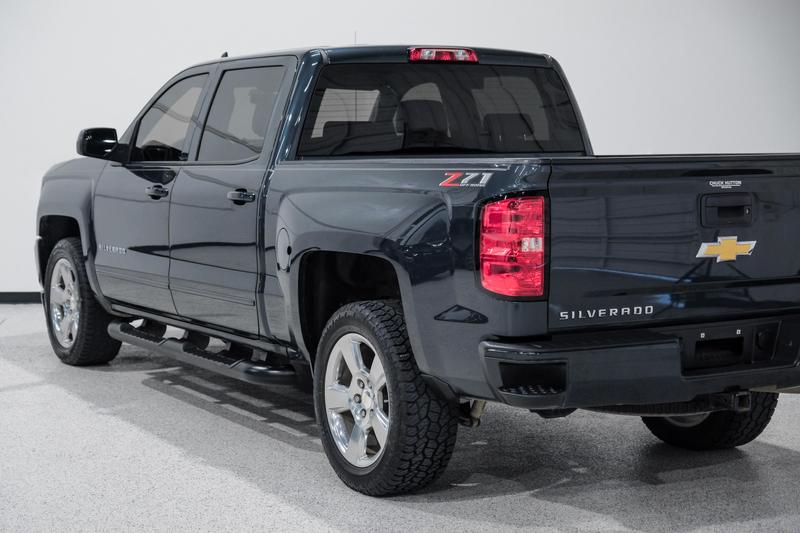 2018 Chevrolet Silverado 1500 Crew Cab LT Pickup 4D 6 1/2 ft 17