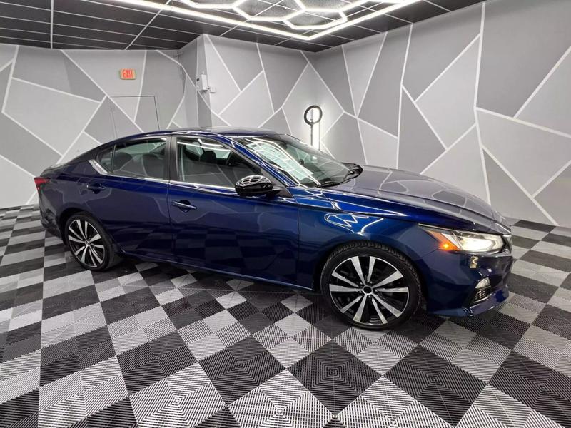 2019 Nissan Altima 2.5 SR Sedan 4D 14