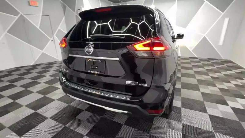 2020 Nissan Rogue S Sport Utility 4D 11