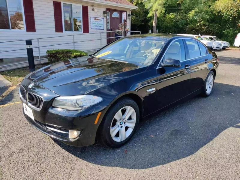 2012 BMW 5 Series 528i xDrive Sedan 4D 5