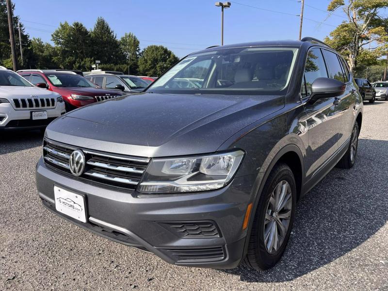 2018 Volkswagen Tiguan 2.0T SEL 4MOTION Sport Utility 4D 9