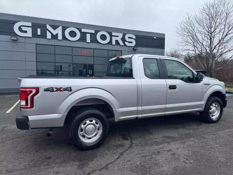 2017 Ford F150 Super Cab XLT Pickup 4D 6 1/2 ft 9