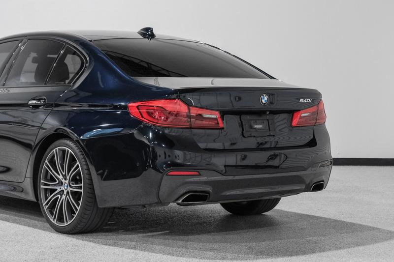 2017 BMW 5 Series 540i Sedan 4D 13