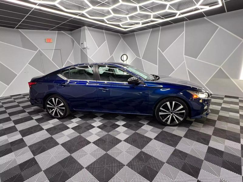 2019 Nissan Altima 2.5 SR Sedan 4D 13